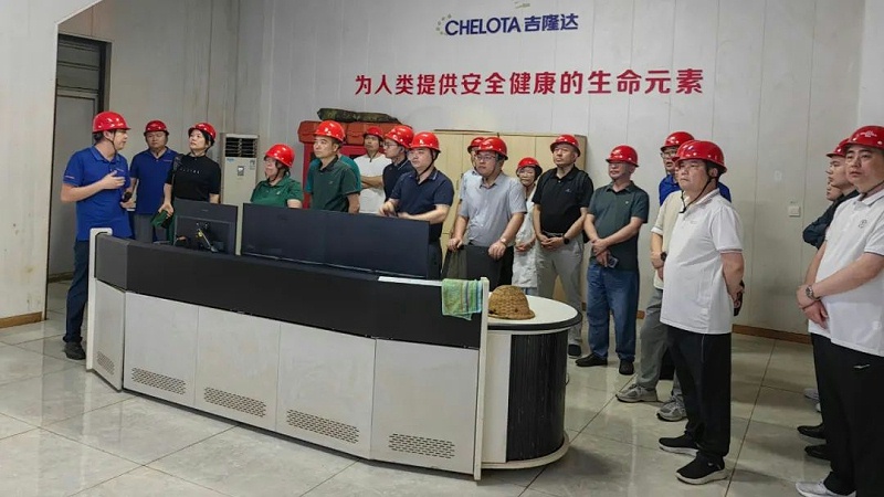 長(cháng)沙2024“川湘共建新質(zhì)飼料生產(chǎn)力”調研學(xué)習之旅-參觀(guān)吉隆達小漢生產(chǎn)基地
