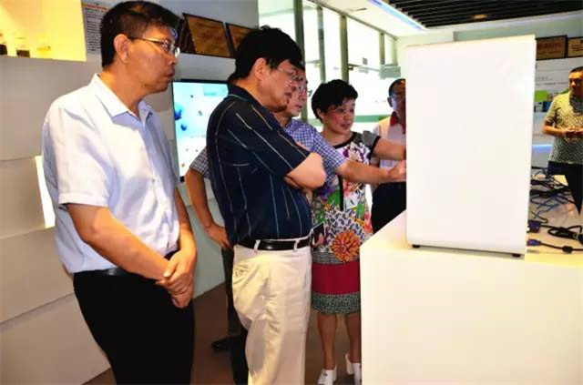 農業(yè)部領(lǐng)導率團到吉隆達集團參觀(guān)考察